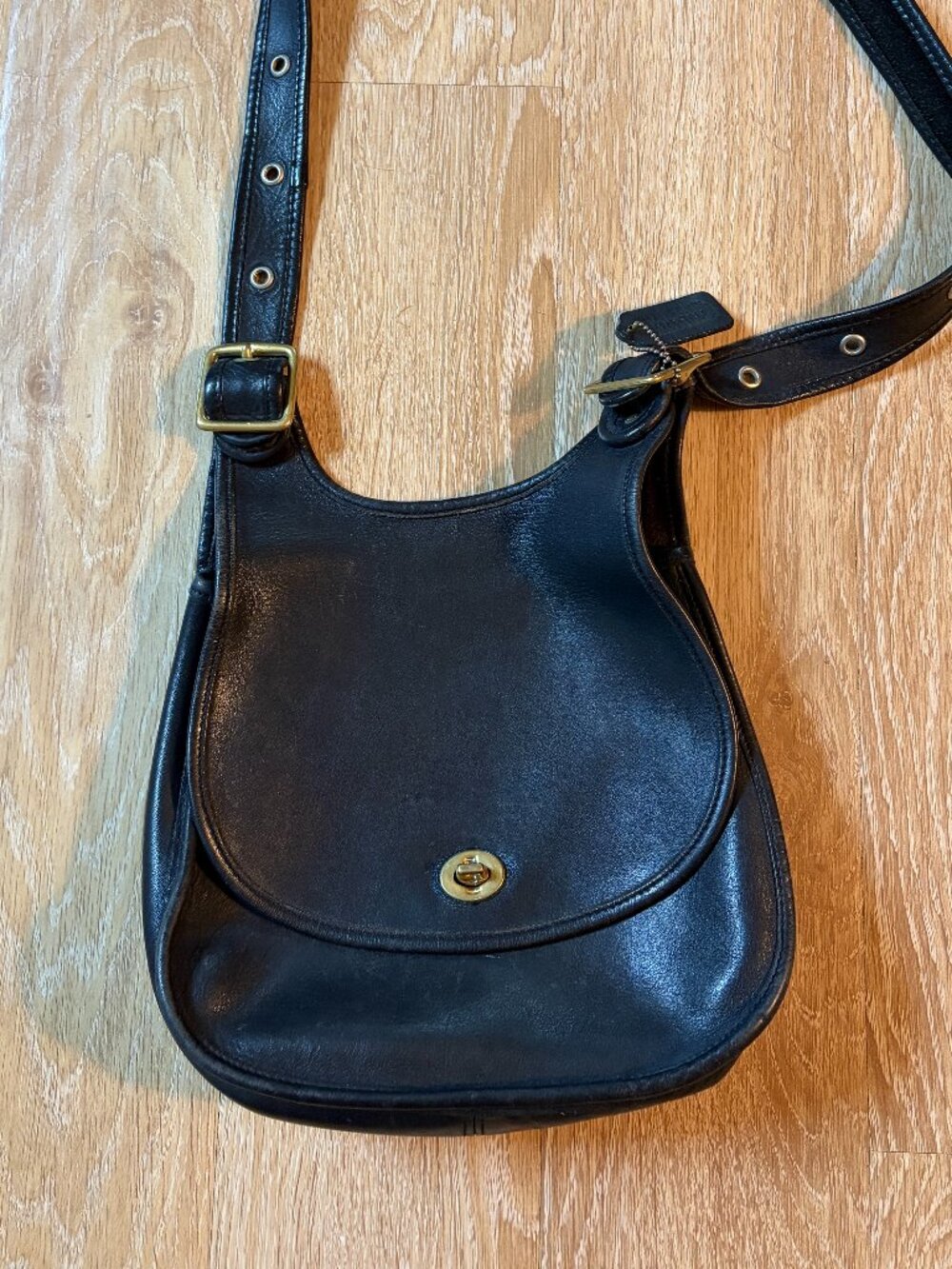 Vintage 1993 Coach Berkeley Crescent Saddle Bag 9988 Black Leather